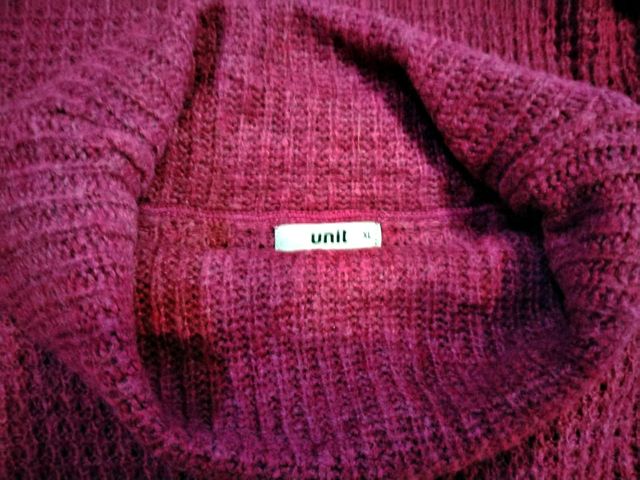 Vestido de punto cuello alto morado