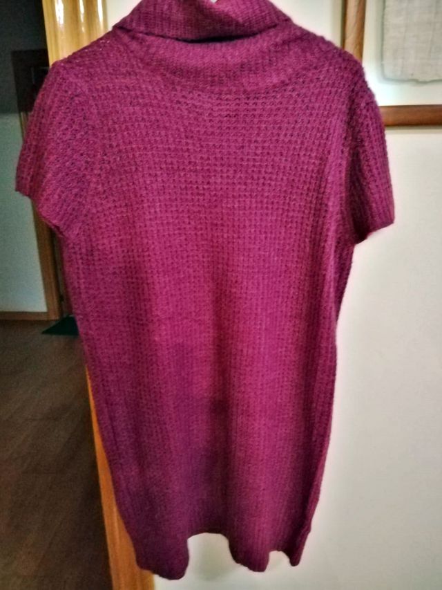 Vestido de punto cuello alto morado