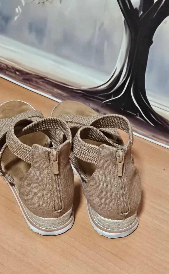 Sandalias Beige