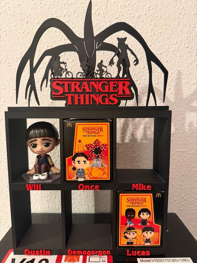 Expositor Stranger Things McDonald's