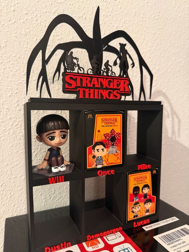 Expositor Stranger Things McDonald's