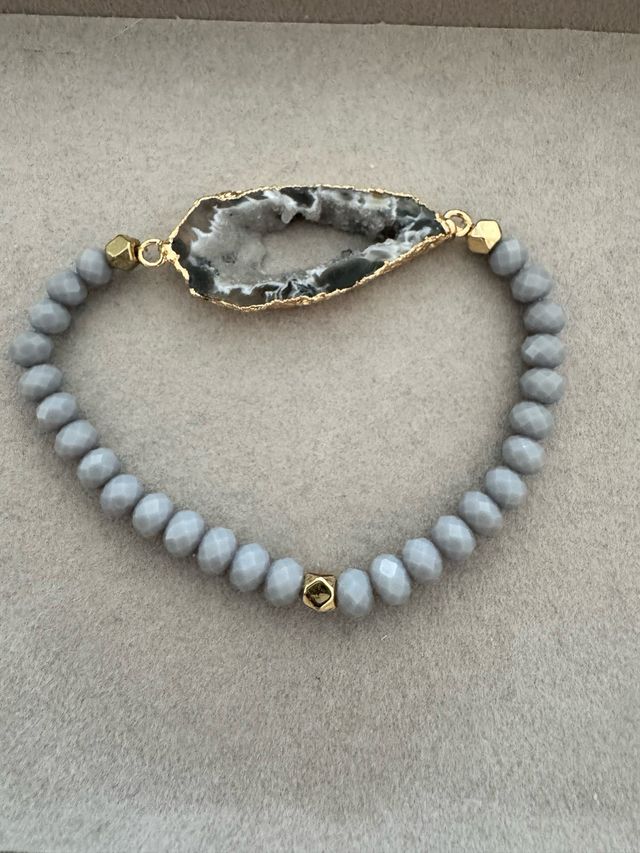 Pulseira Geodo Dourado Pedra Natural Cinza