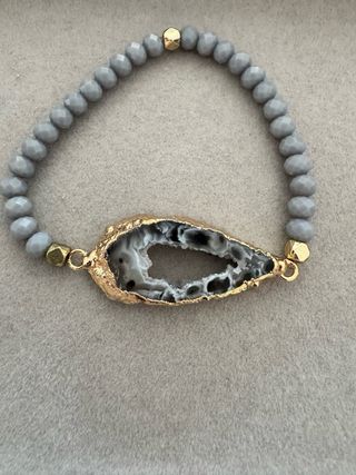 Pulseira Geodo Dourado Pedra Natural Cinza
