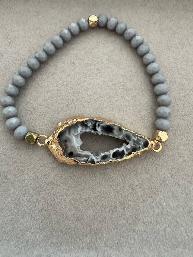 Pulseira Geodo Dourado Pedra Natural Cinza