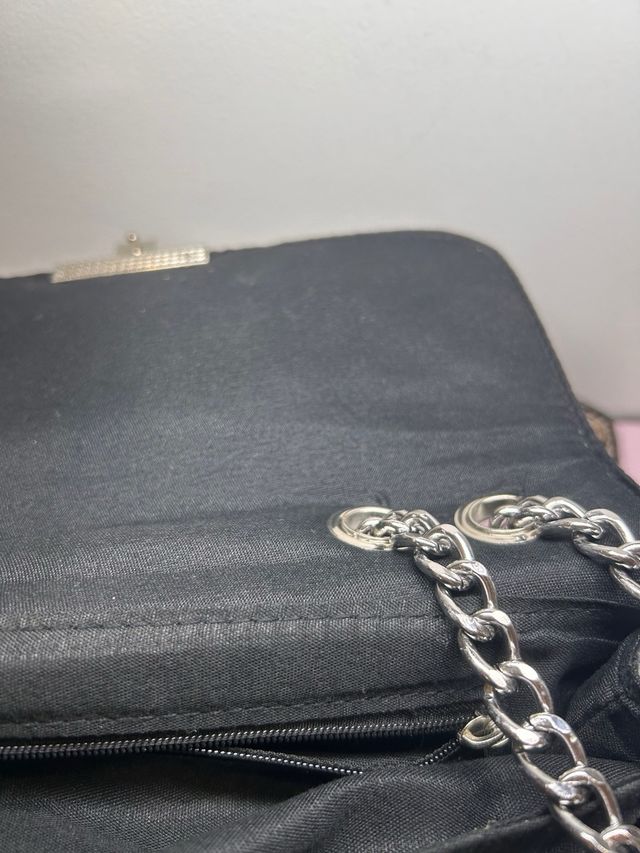 Bolso Stradivarius estampado serpiente