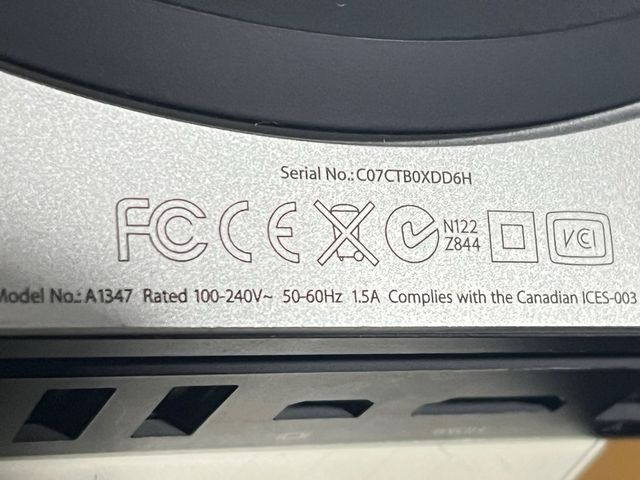 Apple Mac mini + Apple Magic trackpad