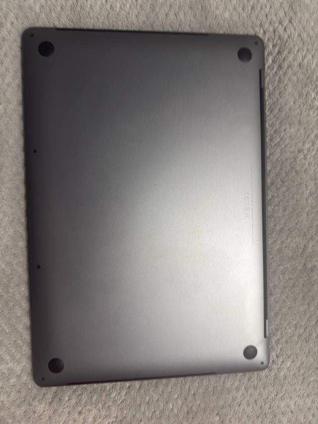 Macbook Pro 15" Touchbar i7 16GB 512GB + EXTRAS