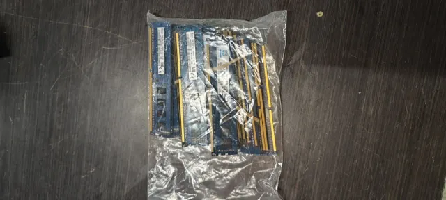 Módulos RAM DDR3 (8GB x 3)