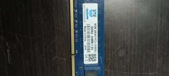 Módulos RAM DDR3 (8GB x 3)