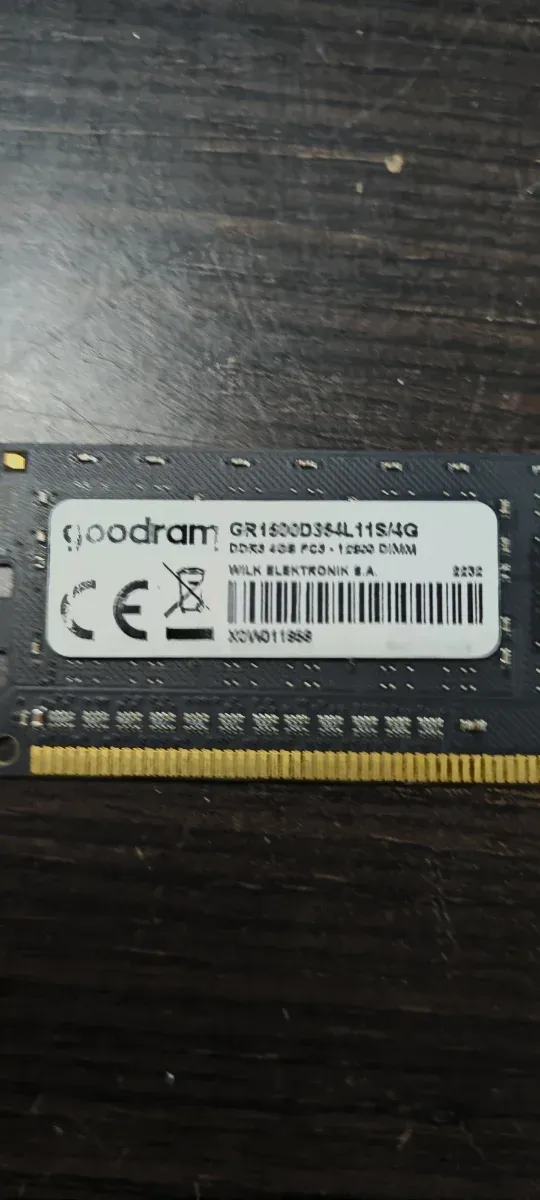 Módulos RAM DDR3 (8GB x 3)