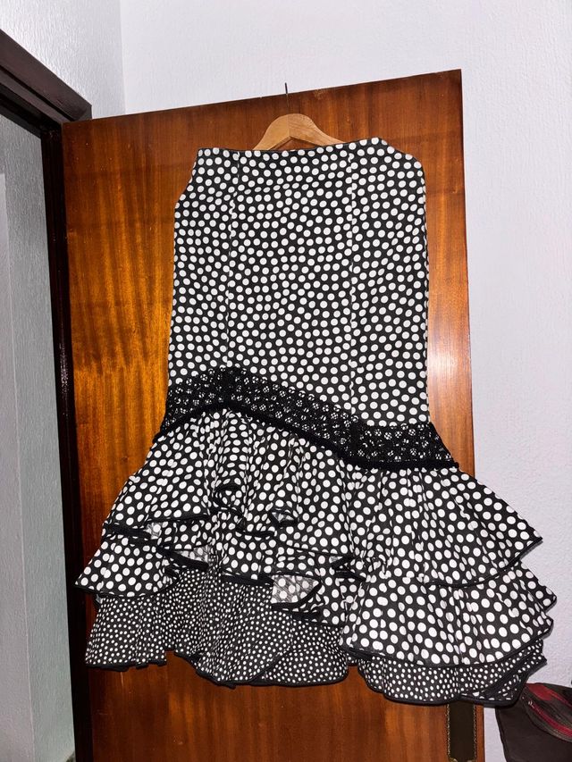 Falda flamenca lunares volantes