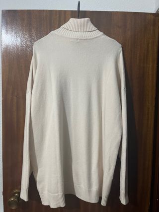 Jersey beige cuello alto largo