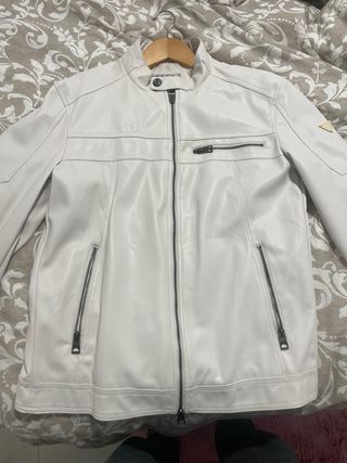 Chaqueta Guess Beige