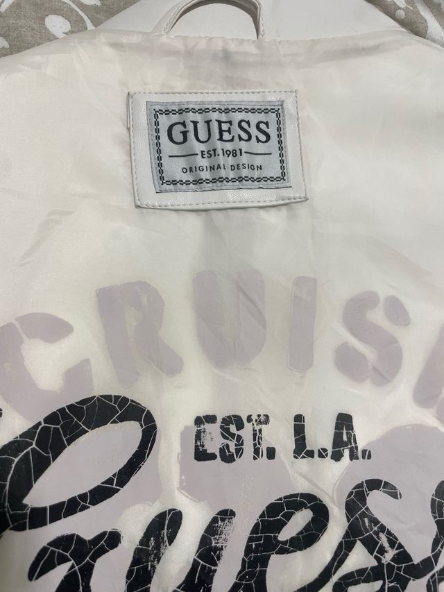 Chaqueta Guess Beige