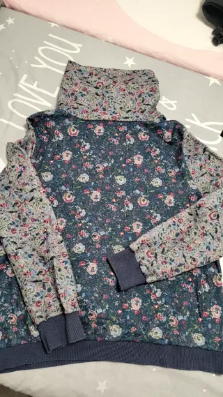 Jersey mujer estampado floral cuello alto