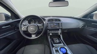 Jaguar XE 2.0 Diesel XE-Pure RWD 132 kW (180 CV)