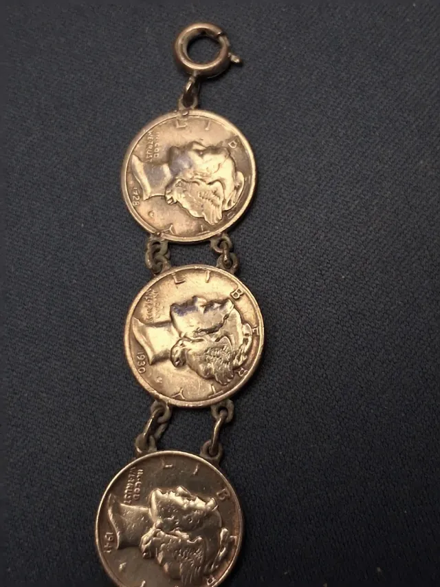 Pulsera de monedas de plata