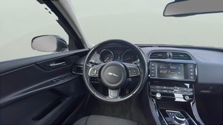 Jaguar XE 2.0 Diesel XE-Pure RWD 132 kW (180 CV)