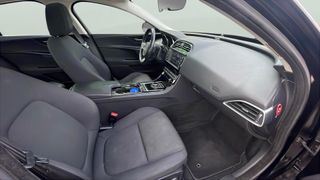 Jaguar XE 2.0 Diesel XE-Pure RWD 132 kW (180 CV)