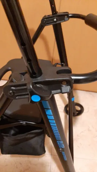 Andador con cesta y ruedas