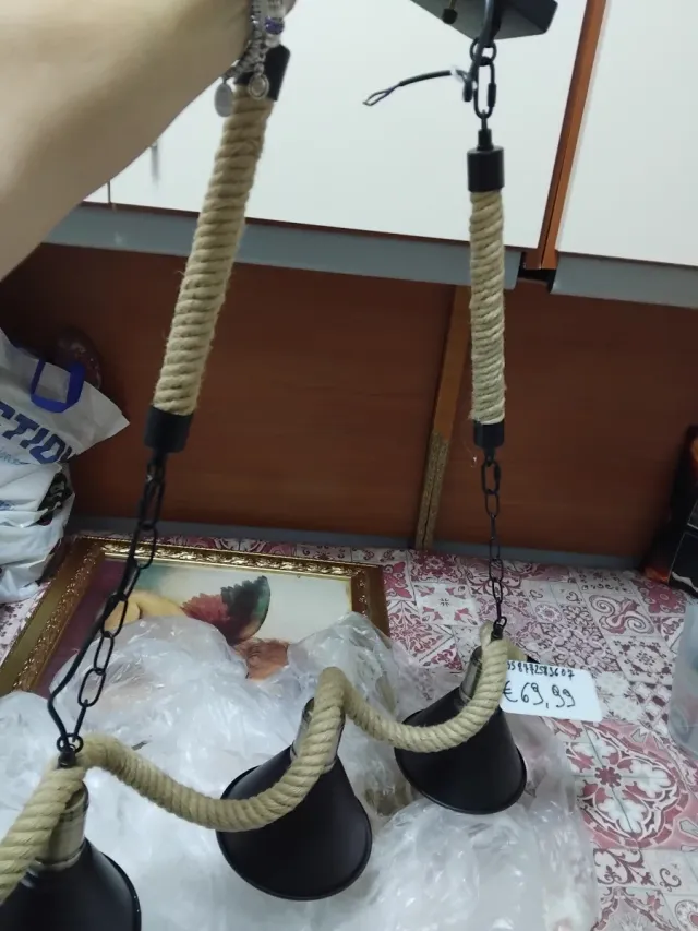 Lampadario corda e metallo nero