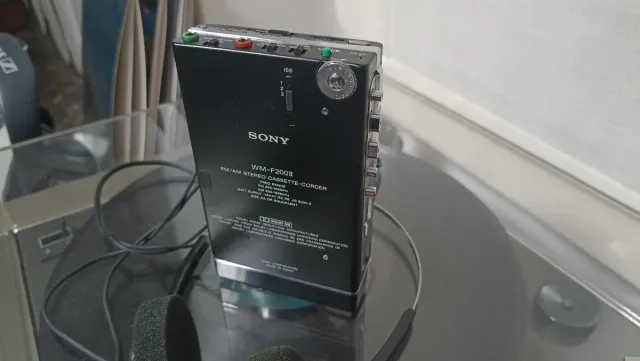 Walkman Sony WM-F200II Funziona perfettamente