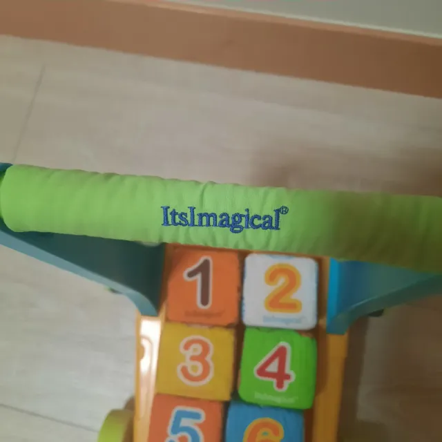 Andador correpasillos infantil ItsImagical