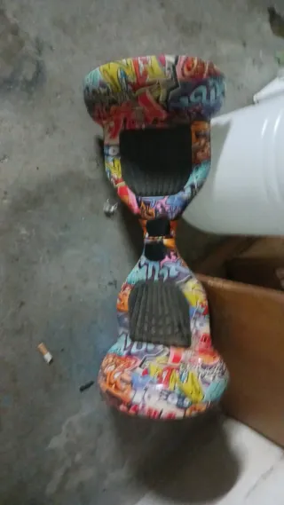 Patinete eléctrico graffiti