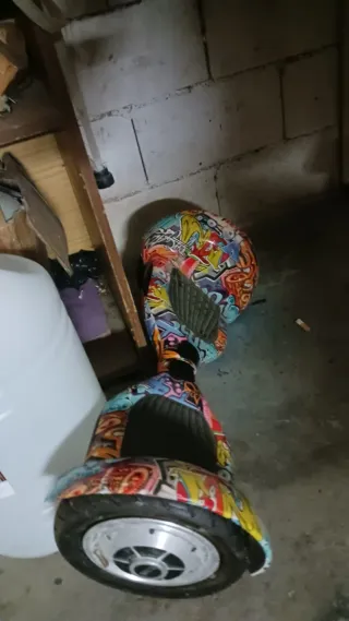 Patinete eléctrico graffiti
