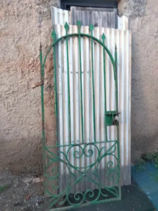 Cancelín de hierro antiguo