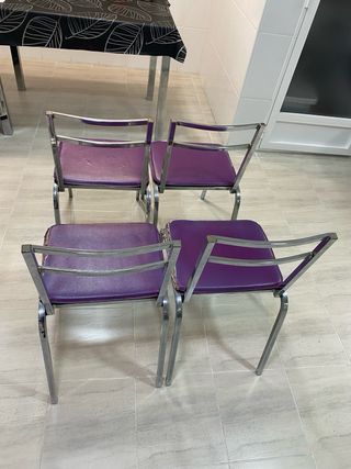 Juego de 4 sillas de cocina metálicas moradas