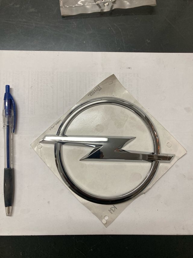 Anagrama Opel Trasero Cromado