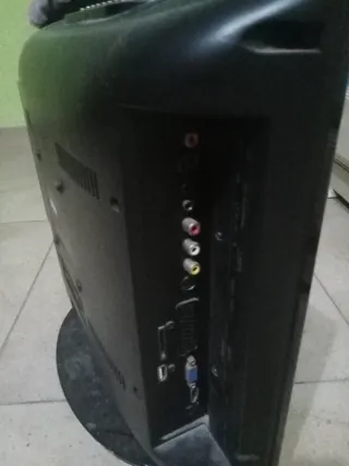 Televisión AOC Negra