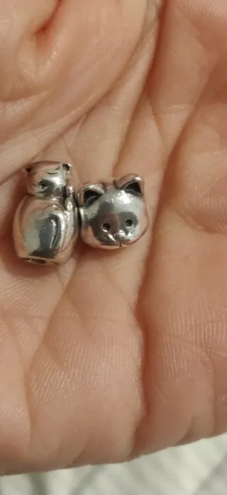 Lote 2 charms de gato Pandora y Chamilia