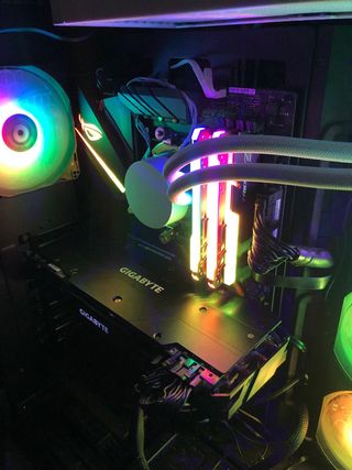 PC Gaming ASUS ROG, G.Skill, Gigabyte precio priv