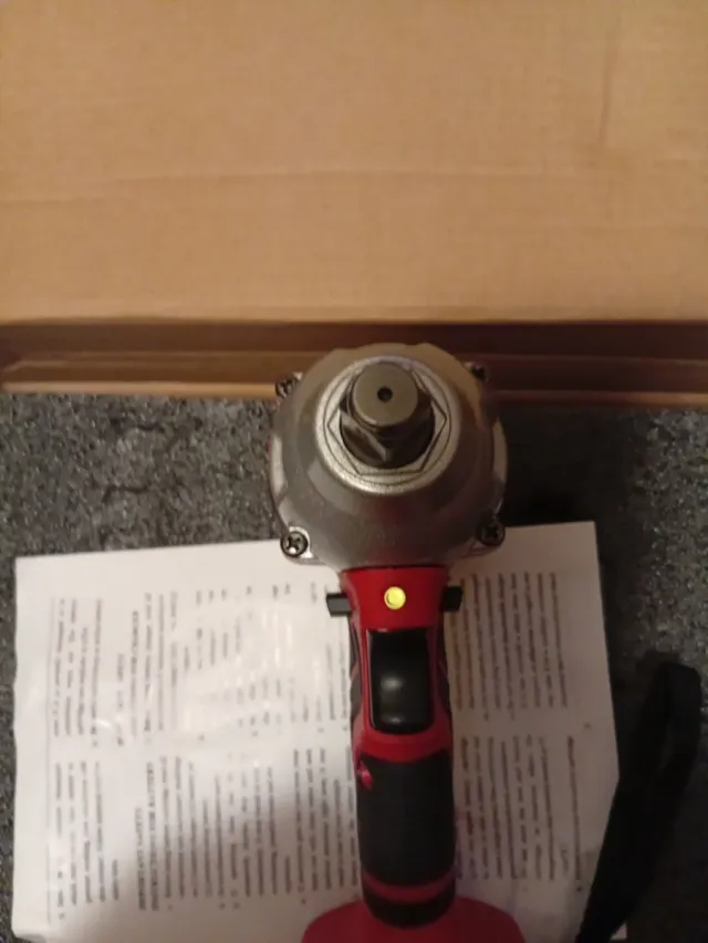 Atornilladora de impacto.