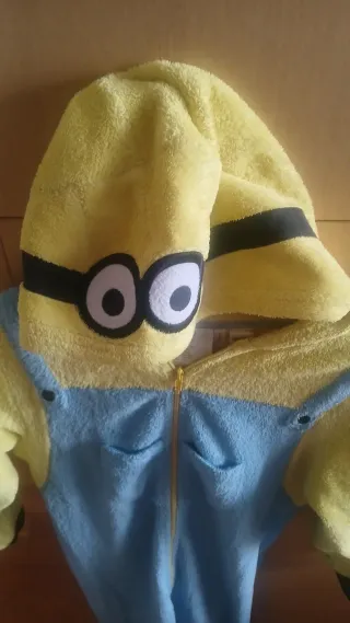 Pijama/Disfraz Minion marca H&M Talla 8-10 años