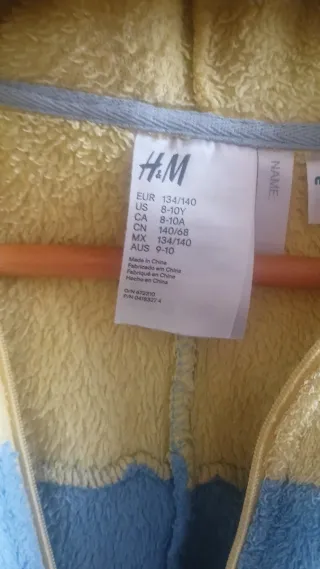 Pijama/Disfraz Minion marca H&M Talla 8-10 años