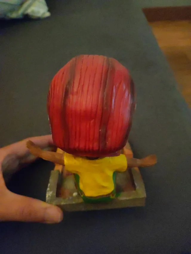 Figura Cenicero Cabeza Móvil