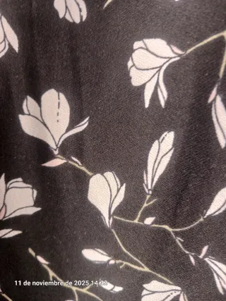 Vestido Mango floral negro talla M