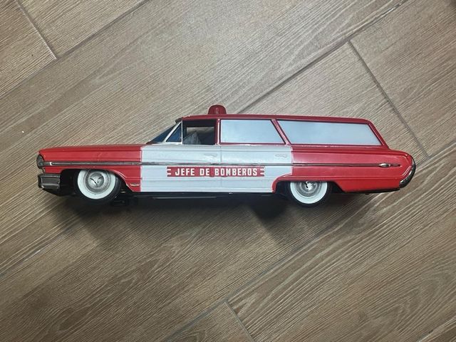 Ford Galaxy “Jefe de Bomberos” de Rico