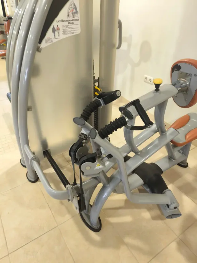 Máquinas gimnasio remo Sportsart