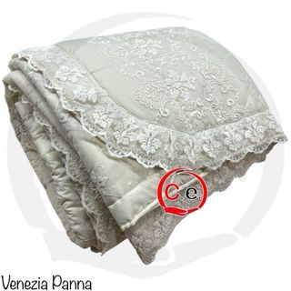 Trapunta matrimoniale con pizzo