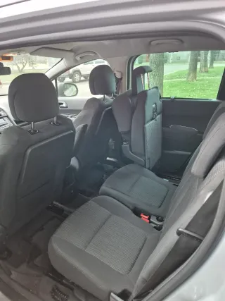 Peugeot 5008 2013