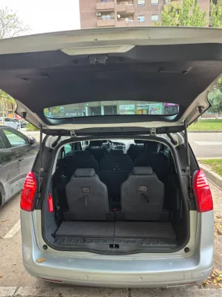 Peugeot 5008 2013