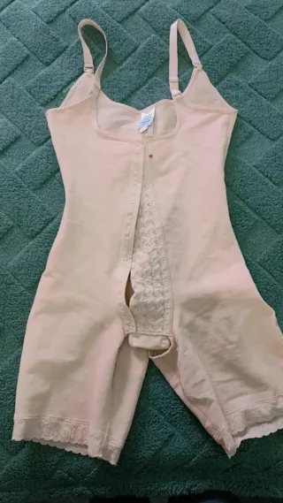 Faja reductora y moldeadora de alta compresión