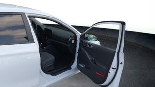 Hyundai Ioniq 1.6 GDI PHEV Klass DCT 104 kW (141 CV)