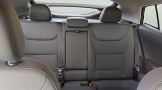 Hyundai Ioniq 1.6 GDI PHEV Klass DCT 104 kW (141 CV)