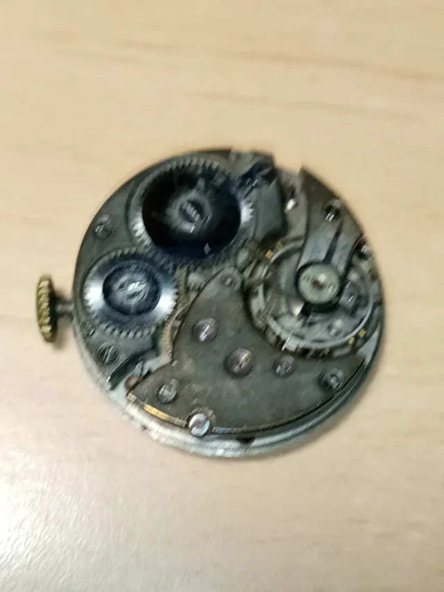 Esfera de reloj con máquina