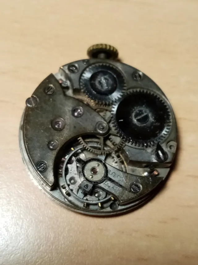 Esfera de reloj con máquina
